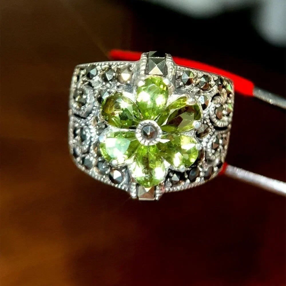 Silver‎ 925 Peridot/Marcasite Flower Ring